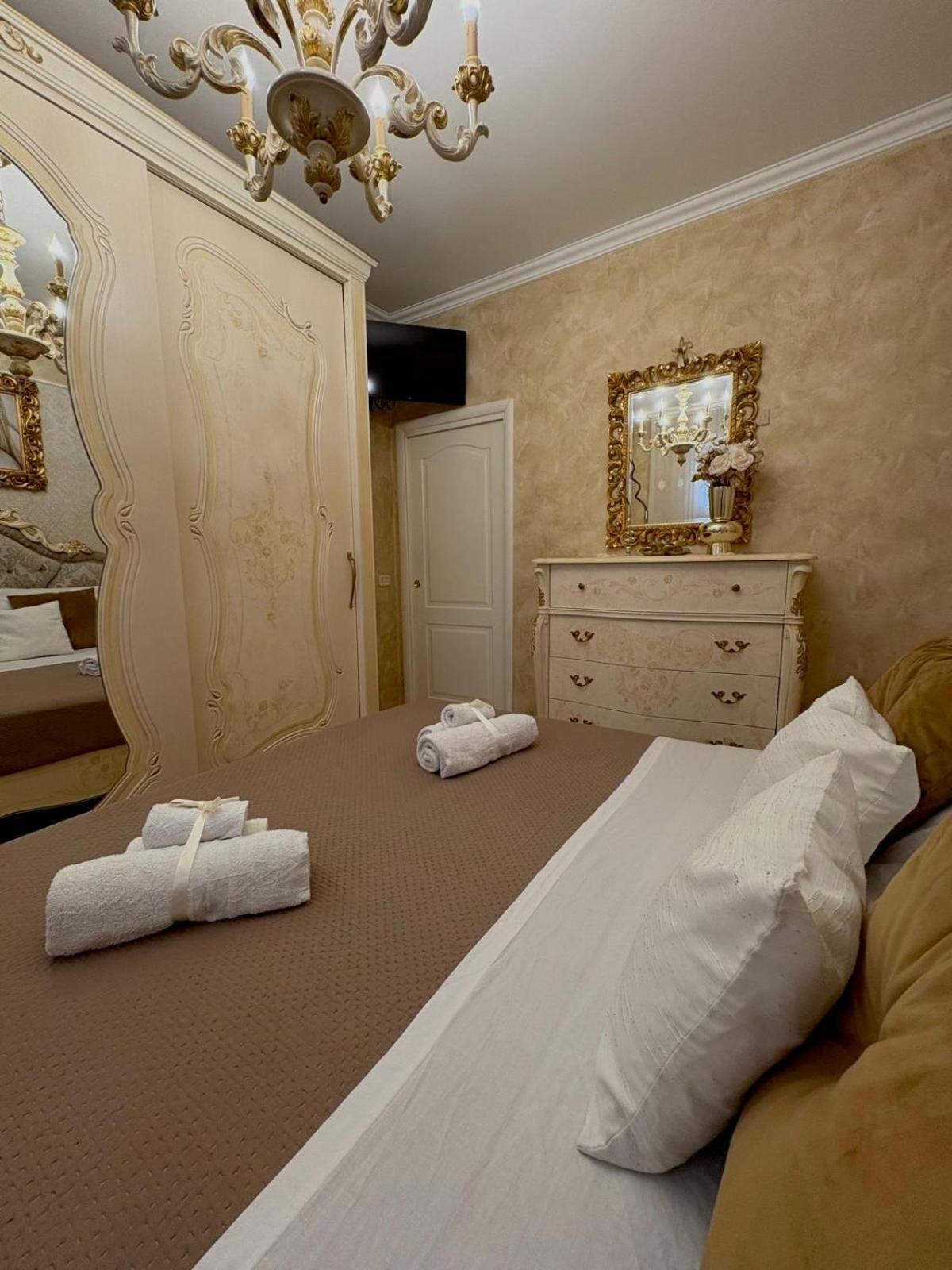 Roc House Apartment Catania Bagian luar foto